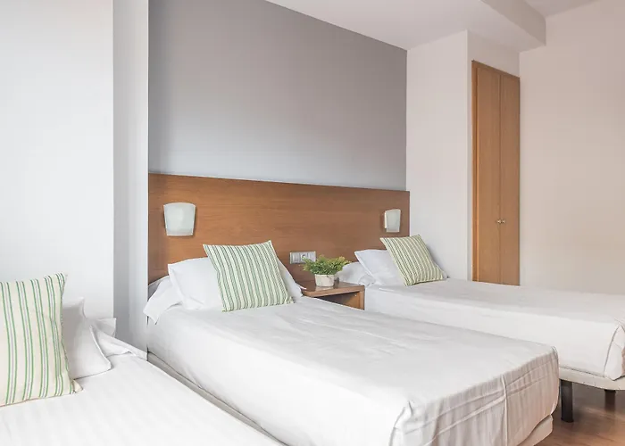 Hotel Bypillow Erba 2*