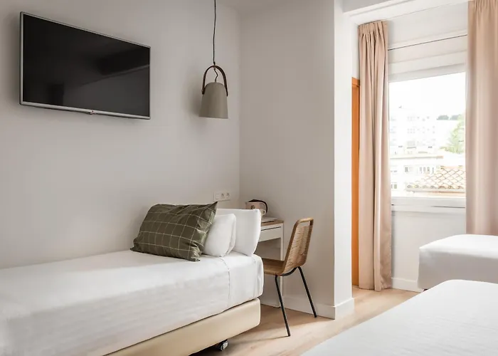 Hotel Bypillow Erba 2*