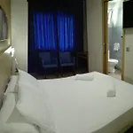 Ξενοδοχείο Bypillow Erba 2*
