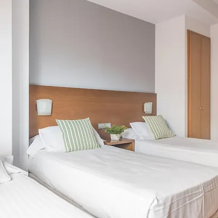 Hotel Bypillow Erba 2*
