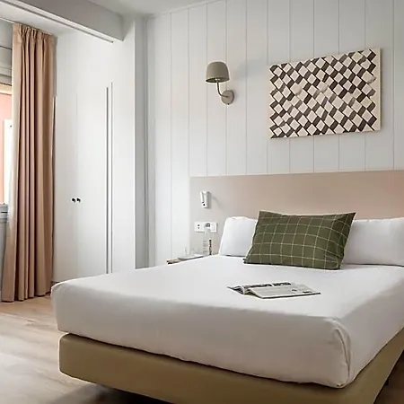 Hotell Bypillow Erba Girona