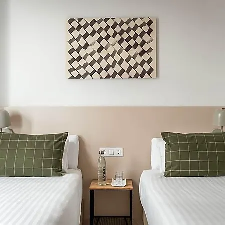 Bypillow Erba Hotell Girona