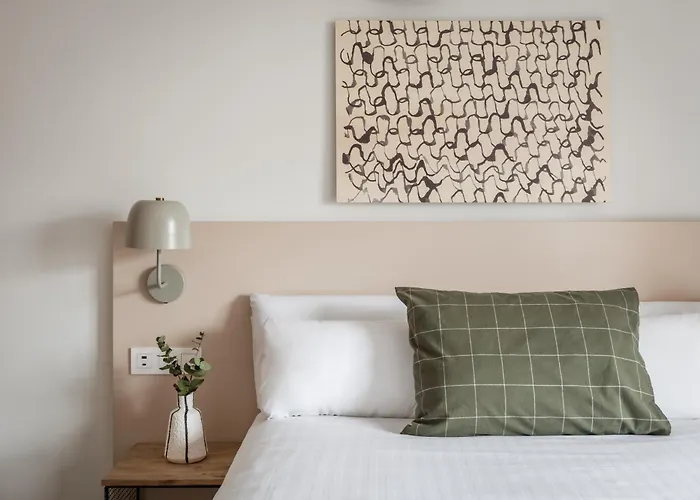 Bypillow Erba Otel Girona